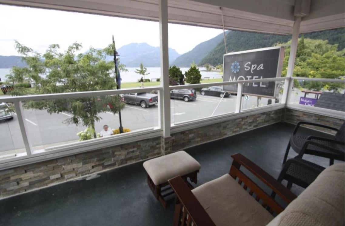 Harrison Spa Motel Harrison Hot Springs Kültér fotó
