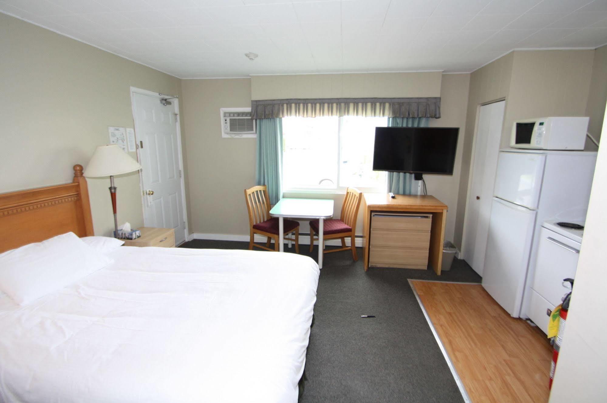 Harrison Spa Motel Harrison Hot Springs Kültér fotó