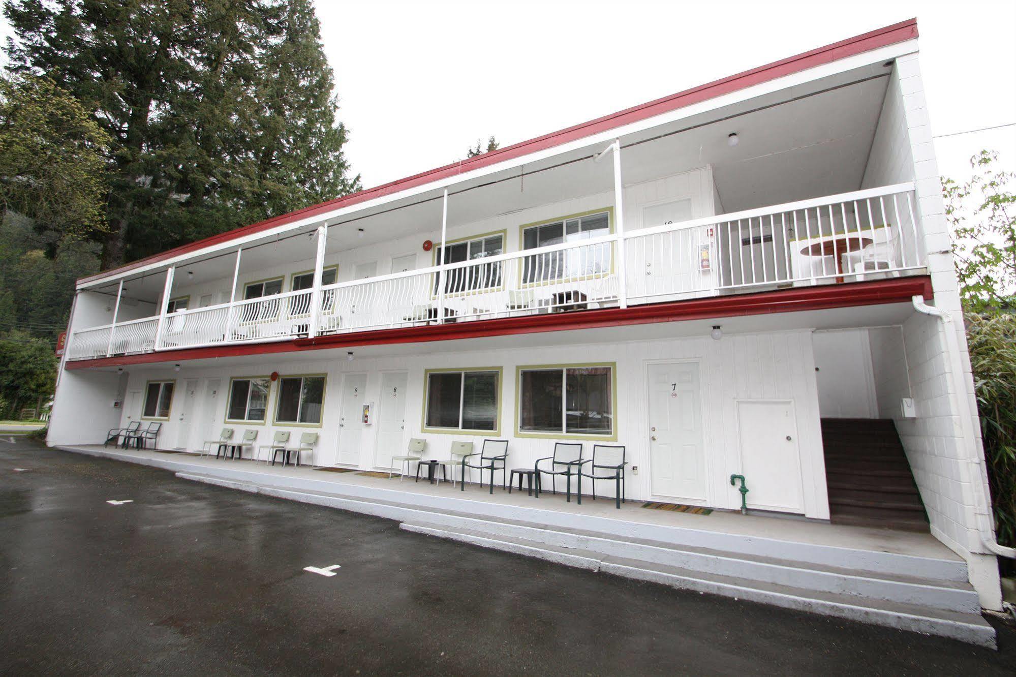 Harrison Spa Motel Harrison Hot Springs Kültér fotó