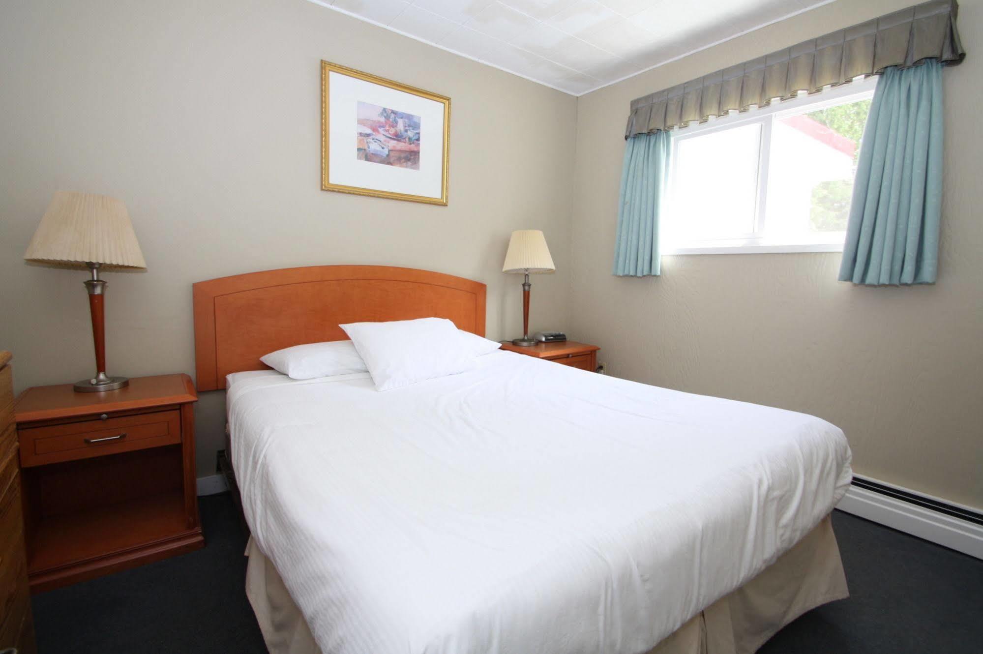 Harrison Spa Motel Harrison Hot Springs Kültér fotó
